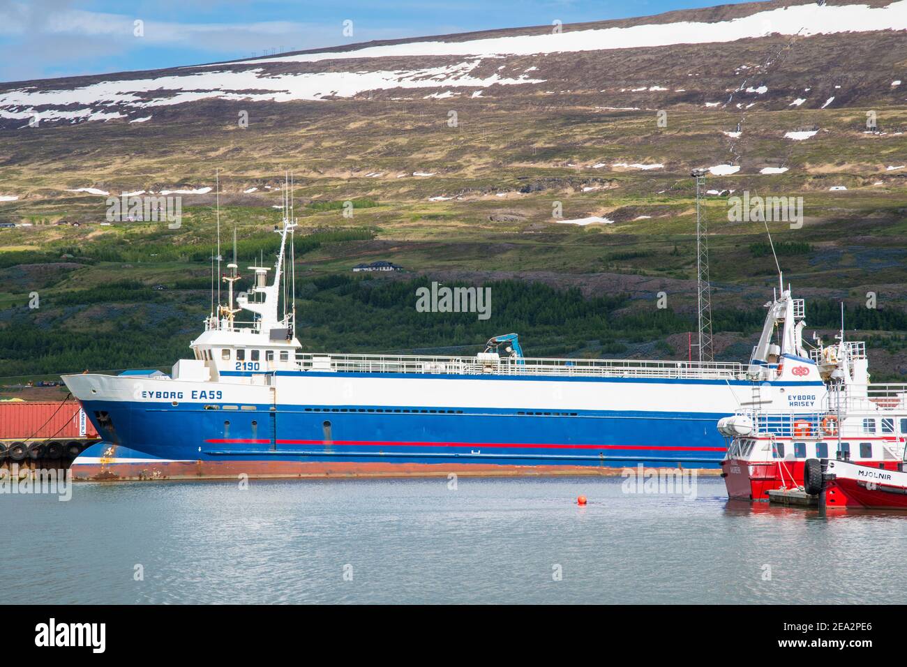 Akureyri Islanda - Giugno 14. 2020: Trawler Eyborg nel porto Foto Stock