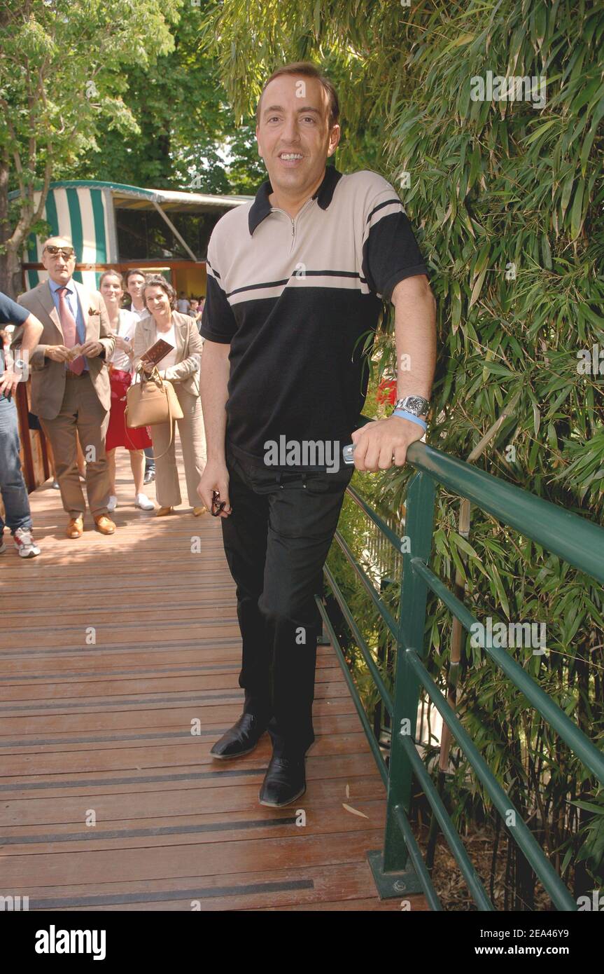 Jean-Marc Morandini ha ritratto al Roland Garros 'VIP Village' durante il tennis Open 2005 a Roland-Garros a Parigi-Francia il 26 maggio 2005. Foto di Gorassini-Zabulon/ABACA Foto Stock