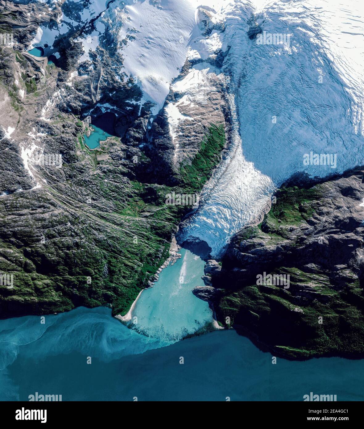 Vista satellitare di un ghiacciaio, Cabo de Hornos, Cile. Glaciar Italiano. Fusione di ghiaccio. Cambiamento climatico. L'elemento di questa immagine è fornito dalla NASA Foto Stock