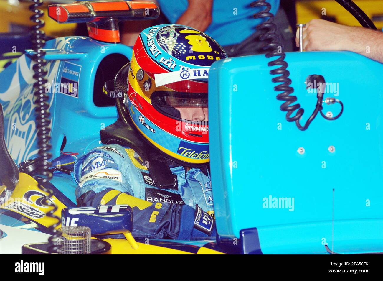 Pilota spagnolo di Formula uno Fernando Alonso (team Renault) durante la sessione di prove libere al Gran Premio di Formula uno a Spa Francorchamps, Belgio, il 9 settembre 2005. Foto di Thierry Gromik/ABACAPRESS.COM Foto Stock