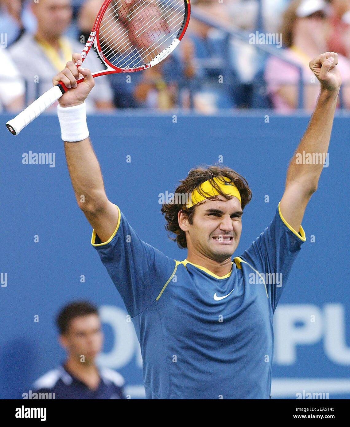 Roger Federer, in Svizzera, ha battuto 6-3, 7-6, 4-6, 6-3 la Leyton Hewitt australiana per avanzare alle finali del 2005 US Open, tenutosi presso lo stadio Arthur Ashe di Flushing Meadows, New York, USA, il 10 settembre 2005. Foto di Nicolas Khayat/Cameleon/ABACAPRESS.COM Foto Stock