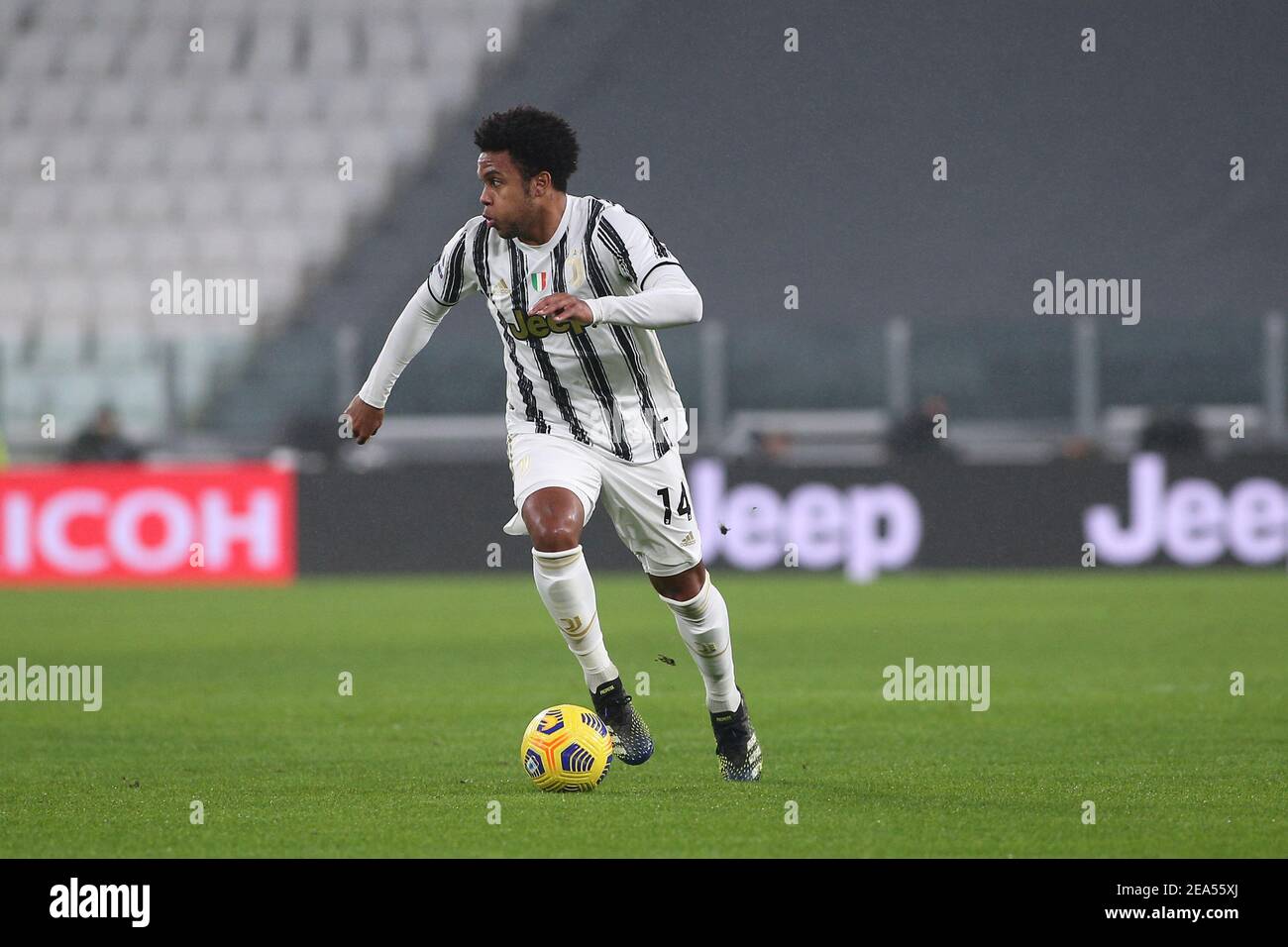 Torino, Italia. 6 Feb 2021. Torino, Italia, Allianz Stadium, 06 febbraio 2021, Weston McKennie (Juventus FC) durante Juventus FC vs AS Roma - Calcio italiano Serie A match Credit: Claudio Benedetto/LPS/ZUMA Wire/Alamy Live News Foto Stock