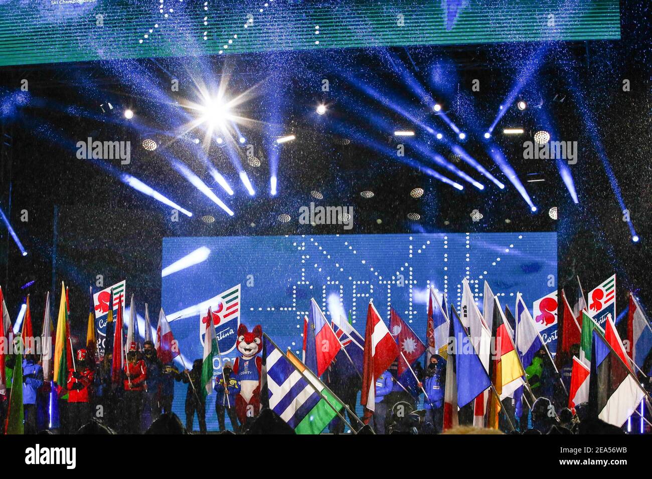 Cortina (Bl, Italia. 7 Feb 2021. SCI - FIS CAMPIONATO DEL MONDO ALPINO CORTINA 2021, cerimonia di apertura Cortina D'Ampezzo, Veneto, Italia 2021-02-07 - Domenica/LiveMedia Credit: Sergio Bisi/LPS/ZUMA Wire/Alamy Live News Foto Stock