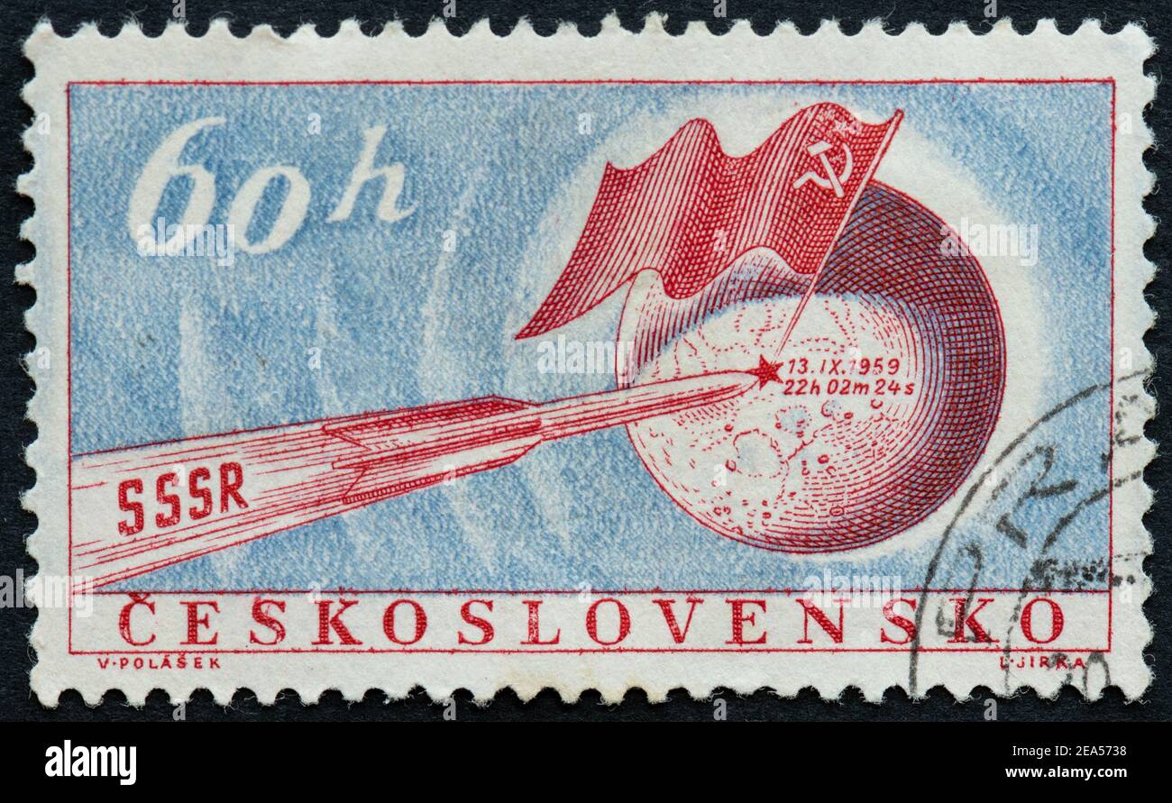 Luna 2 la prima navicella spaziale sovietica a raggiungere la luna 1959 Francobollo commemorativo della Cecoslovacchia Foto Stock