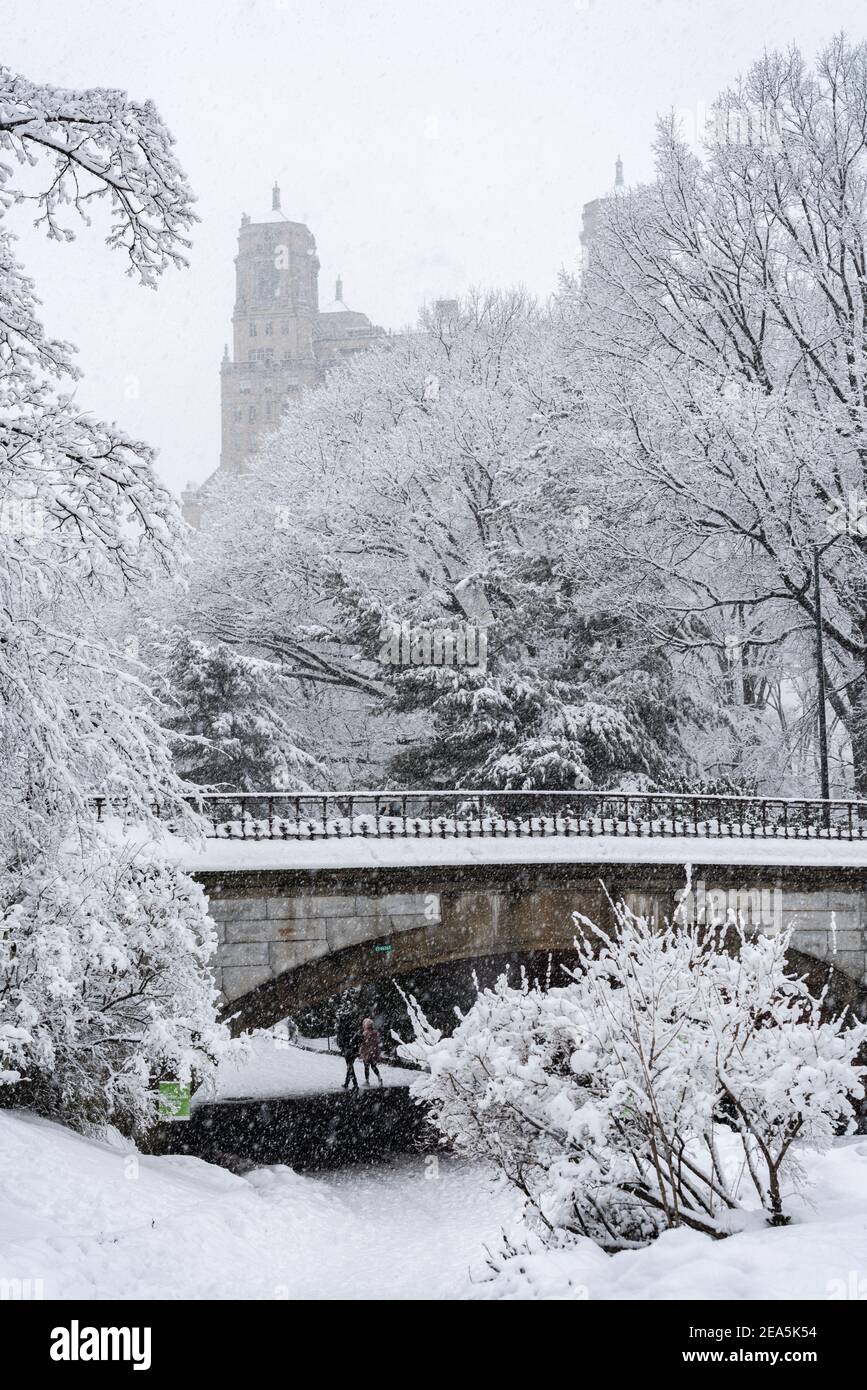 New York City Central Park durante una tempesta di neve Foto Stock