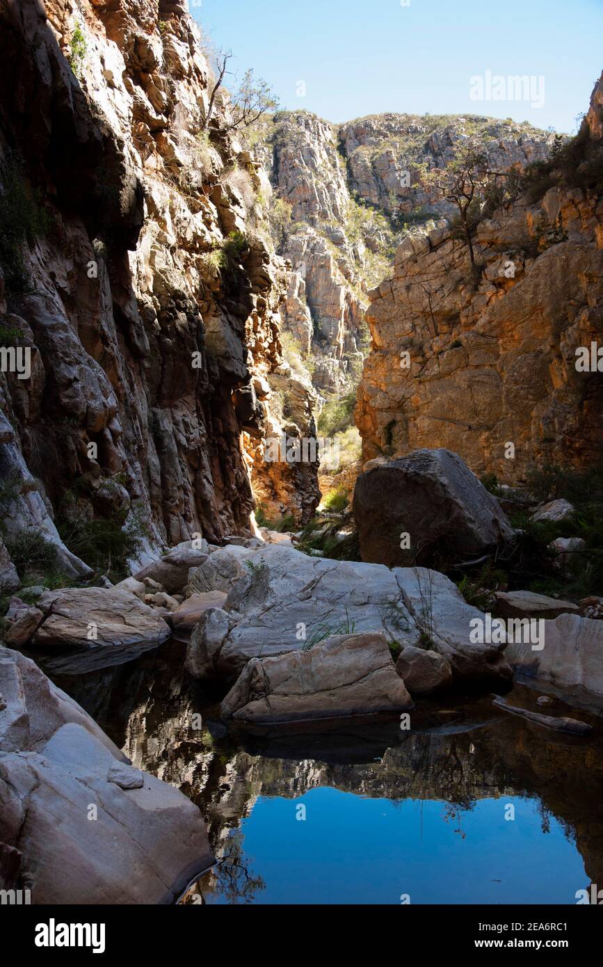 Cedar Falls escursione scenario, Baviaanskloof, Sud Africa Foto Stock