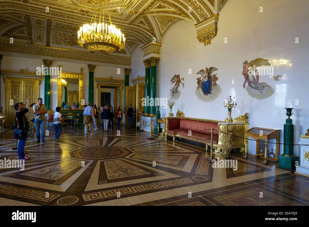 La Sala della Giada, il Palazzo d'Inverno, il Museo di Stato, San Pietroburgo, Russia Foto Stock
