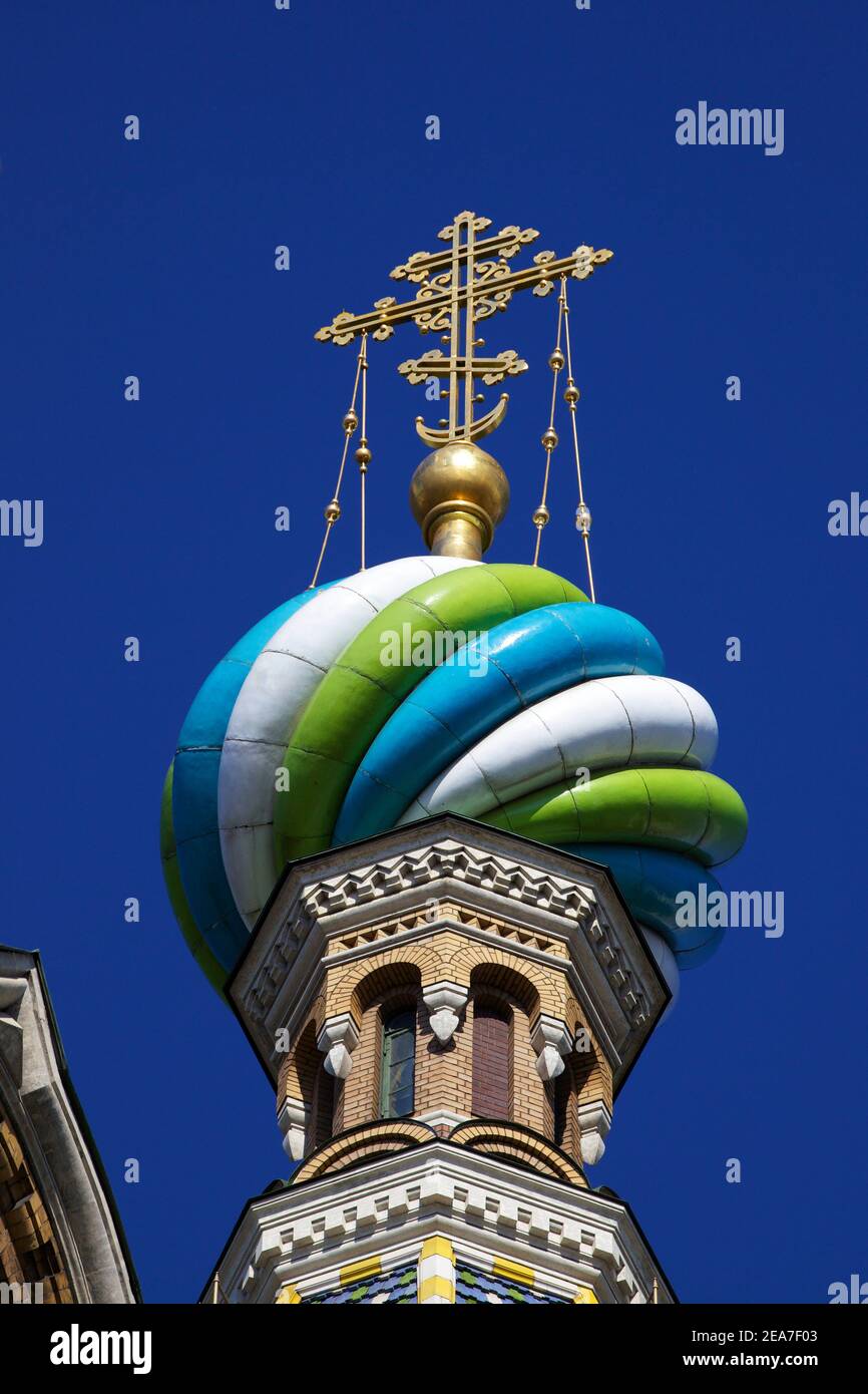 Cupole e croci di cipolla, la Chiesa della Risurrezione di Cristo, il Salvatore sul sangue versato, patrimonio dell'umanità dell'UNESCO, San Pietroburgo, Russi Foto Stock