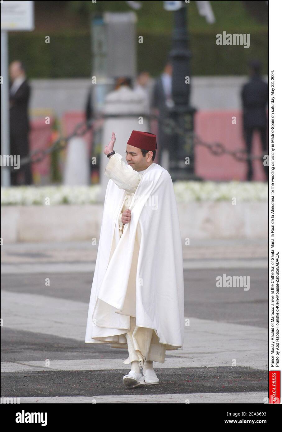 Il principe Moulay Rachid del Marocco arriva alla Cattedrale di Santa Maria la Real de la Almudena per la cerimonia nuziale a Madrid-Spagna sabato 22 maggio 2004. Foto di Abd Rabbo-Hounsfield-Klein-Mousse-Zabulon/ABACA. Foto Stock
