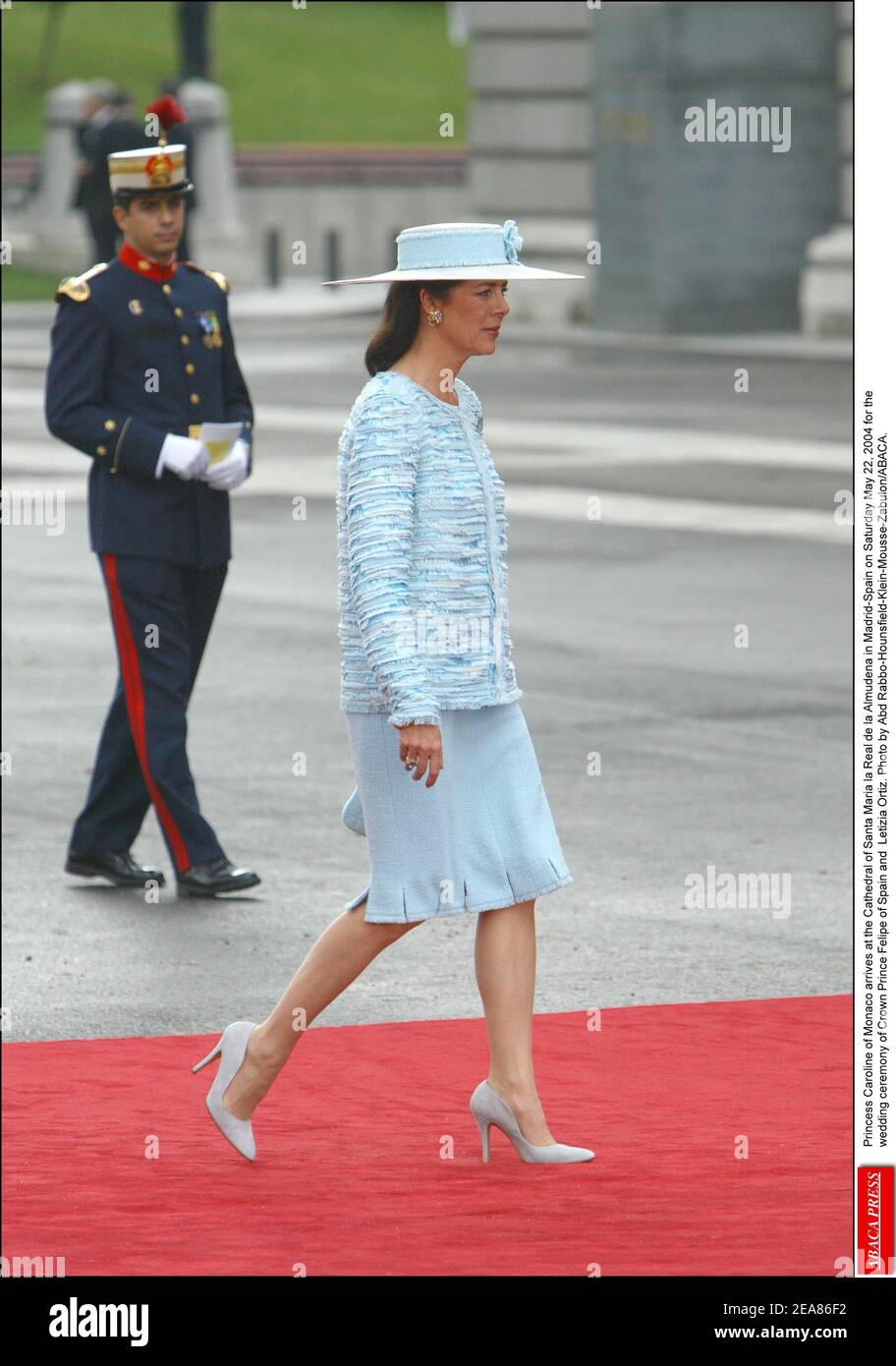 La Principessa Caroline di Monaco arriva alla Cattedrale di Santa Maria la Real de la Almudena di Madrid-Spagna sabato 22 maggio 2004 per la cerimonia di nozze del Principe ereditario Felipe di Spagna e Letizia Ortiz. Foto di Abd Rabbo-Hounsfield-Klein-Mousse-Zabulon/ABACA. Foto Stock