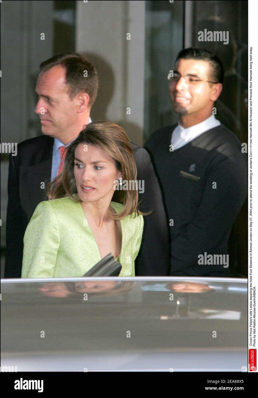 La moglie Letizia del principe ereditario Felipe partì dall'hotel Four Seasons ad Amman-Jordan il 27 maggio 2004 prima di partecipare al matrimonio del principe ereditario Giordano Hamzah Bin al-Hussein e della principessa Noor Hamzah che si terrà oggi. Foto di Abd Rabbo-Mousse-Guerin/ABACA. Foto Stock