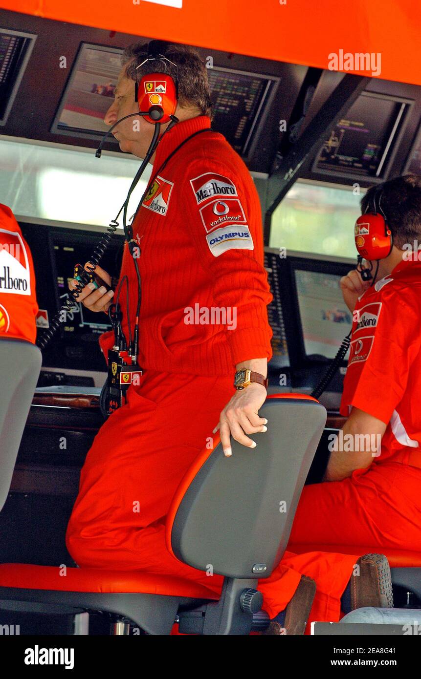 Il direttore francese Jean Todt (team Ferrari) durante il G.P del circuito di Sepang, Malesia, il 19 marzo 2005. Foto di Thierry Gromik/ABACA Foto Stock