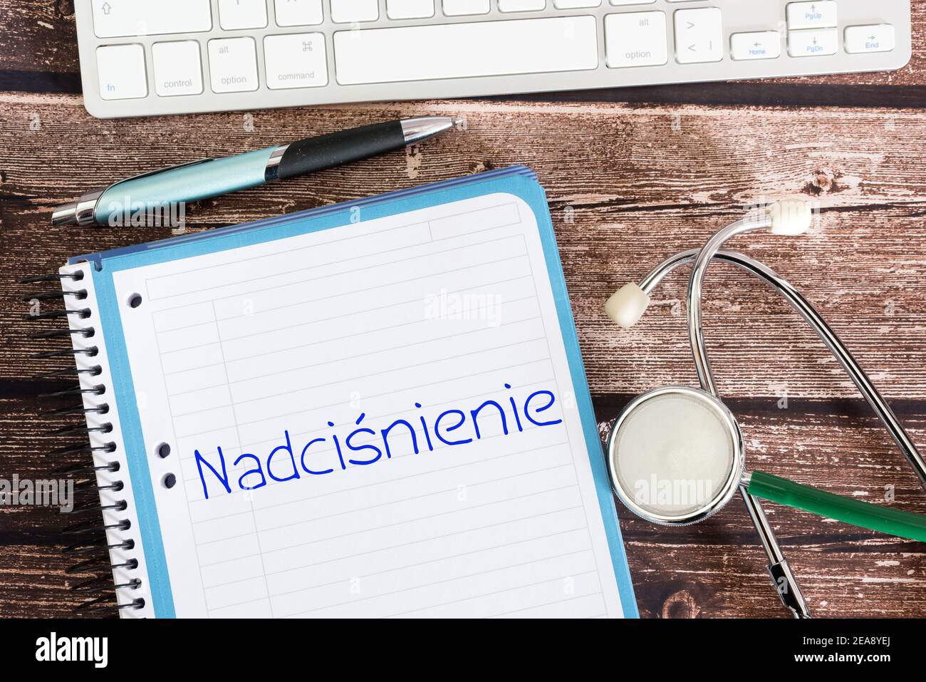 Stetoscopio e alta pressione sanguigna in polacco Foto Stock