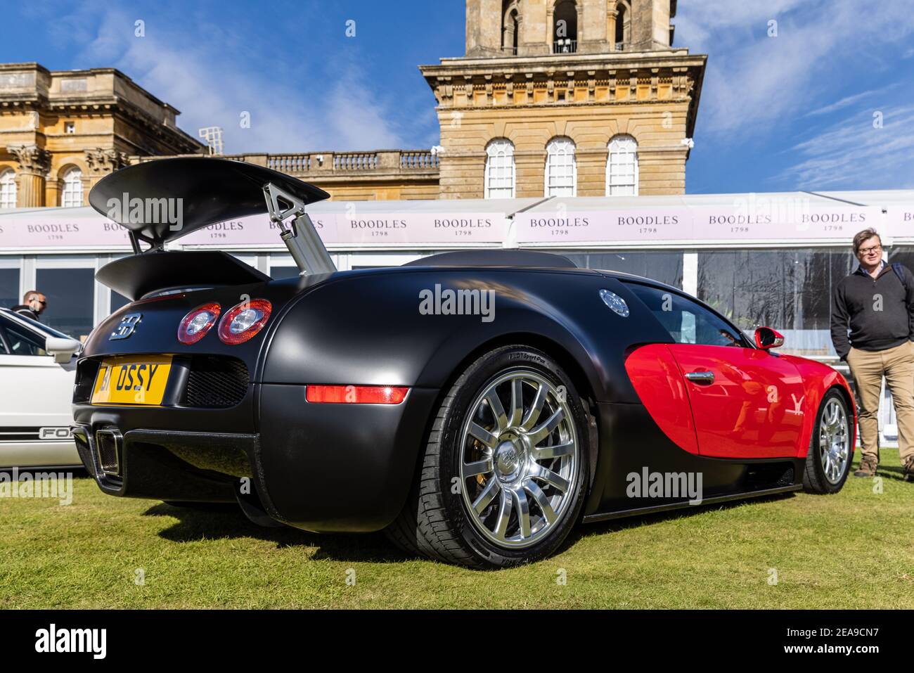 Bugatti Veyron in mostra al Concours d Elégance tenuto A Blenheim Palace il 26 settembre 2020 Foto Stock