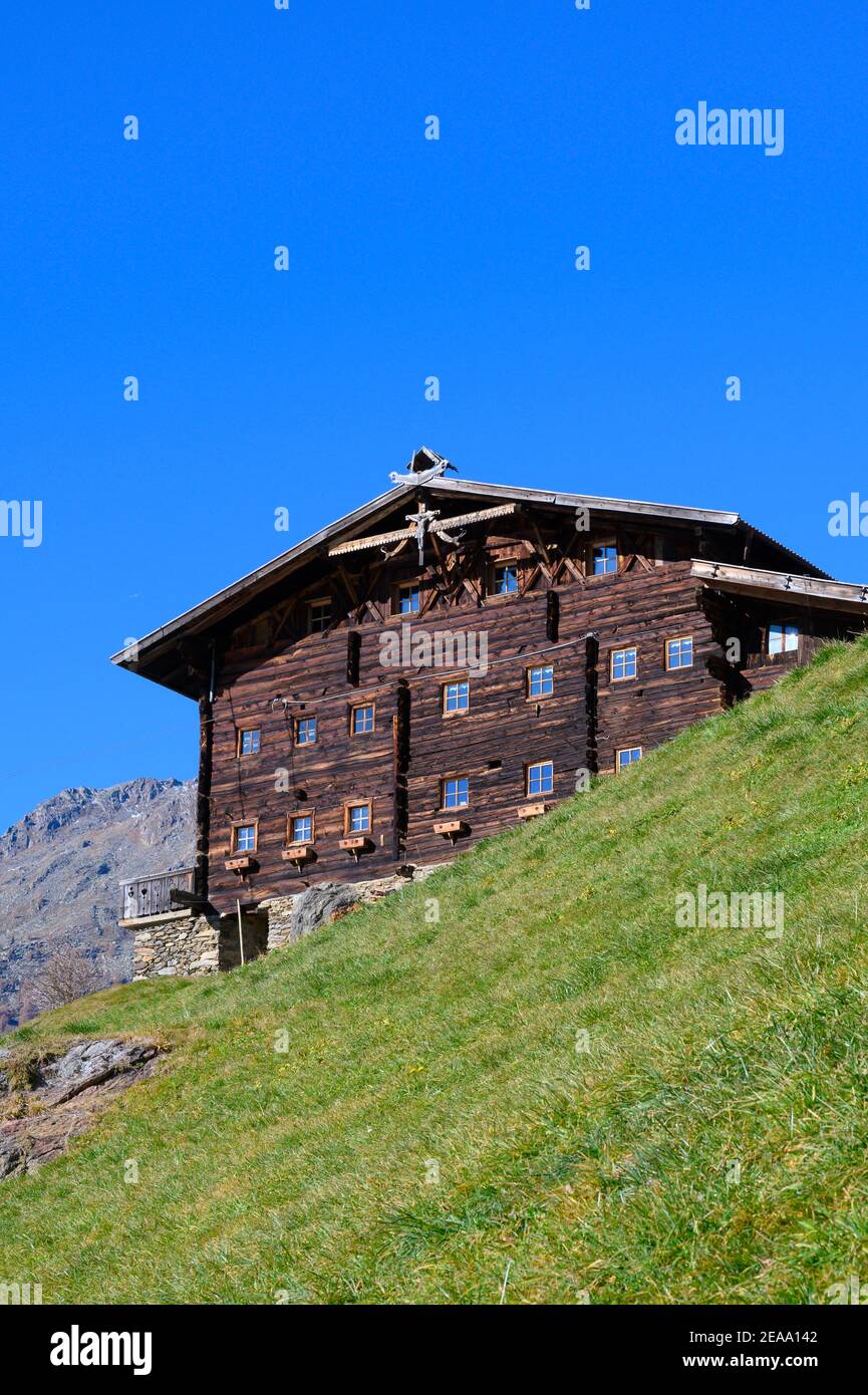 Italia, Trentino-Alto Adige, Alto Adige, Alto Adige, Vinschgau, Alpi Ötztal, Schnalstal, Schnals, Val Senales, Vernagt Reservoir, autunno, Tiesenhof Foto Stock