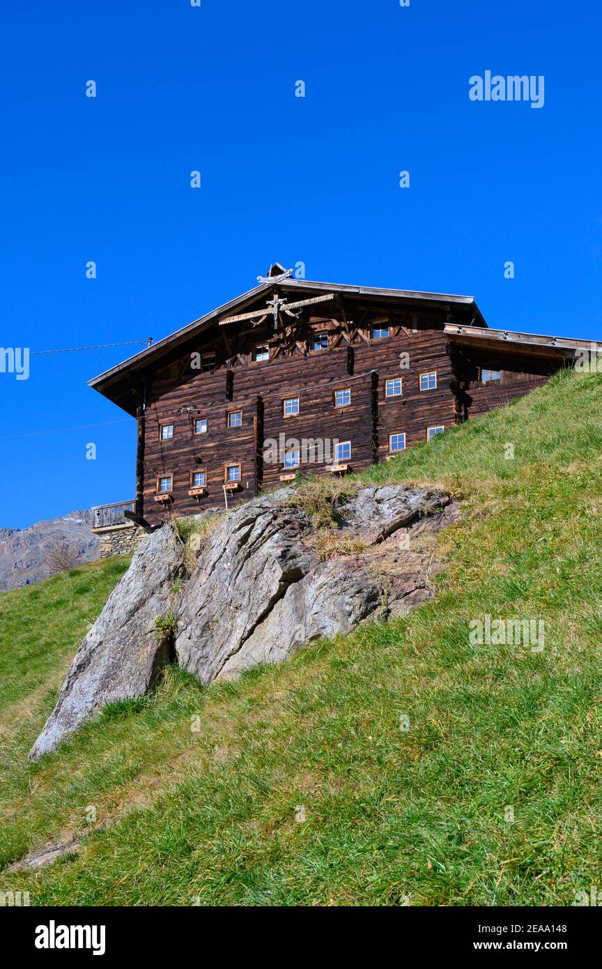 Italia, Trentino-Alto Adige, Alto Adige, Alto Adige, Vinschgau, Alpi Ötztal, Schnalstal, Schnals, Val Senales, Vernagt Reservoir, autunno, Tiesenhof Foto Stock