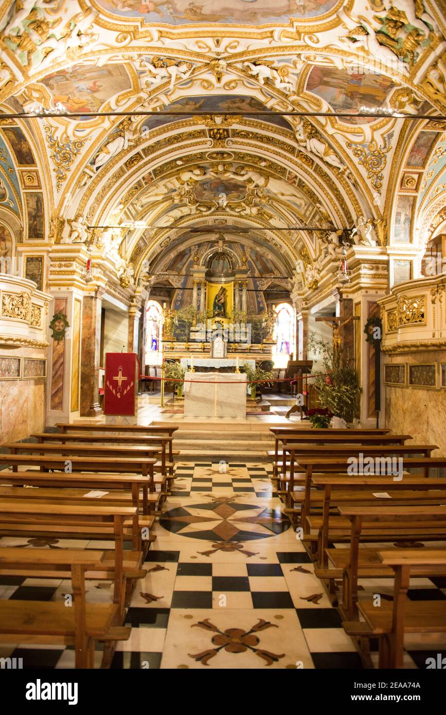 Chiesa della Madonna del Sasso, vista interna Foto Stock