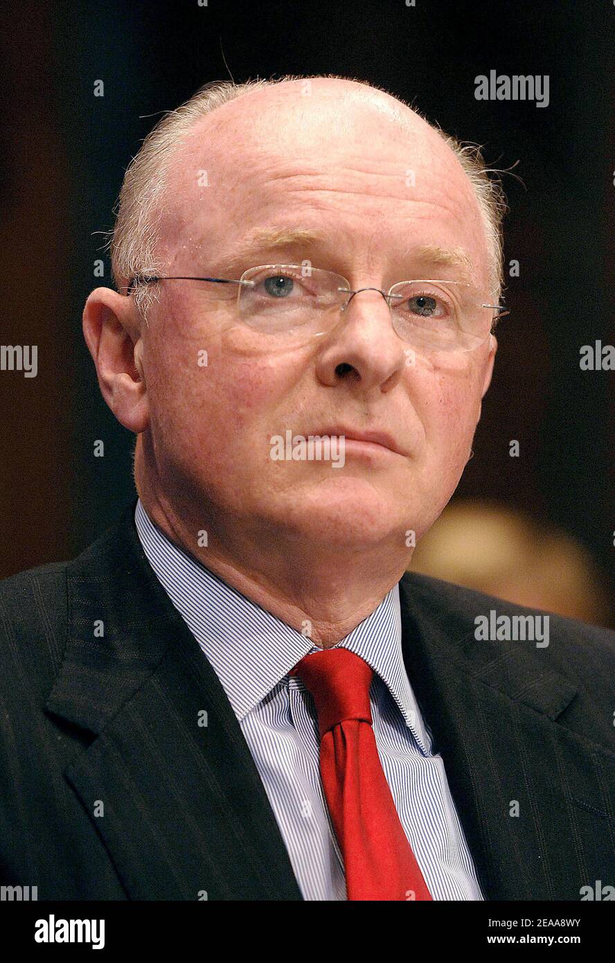 David o'Reilly, presidente e amministratore delegato, Chevron Corporation, testimonia dinanzi al Senato Energy and Natural Resource Committee a Washington, D.C. il 9 novembre 2005. Foto di Olivier Douliery/ABACAPRESS.COM Foto Stock