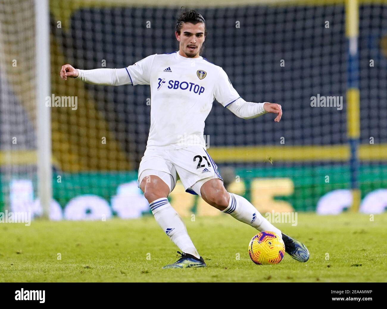 Pascal Struijk di Leeds United durante la partita della Premier League a Elland Road, Leeds. Data immagine: Lunedì 8 febbraio 2021. Foto Stock