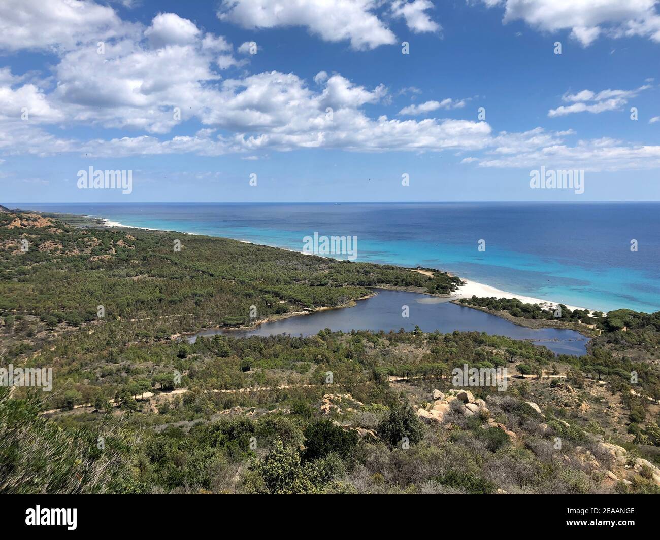 Vista mare e Oasi Biderosa, parco naturale, spiaggia, baia, natura, Sardegna, Italia Foto Stock