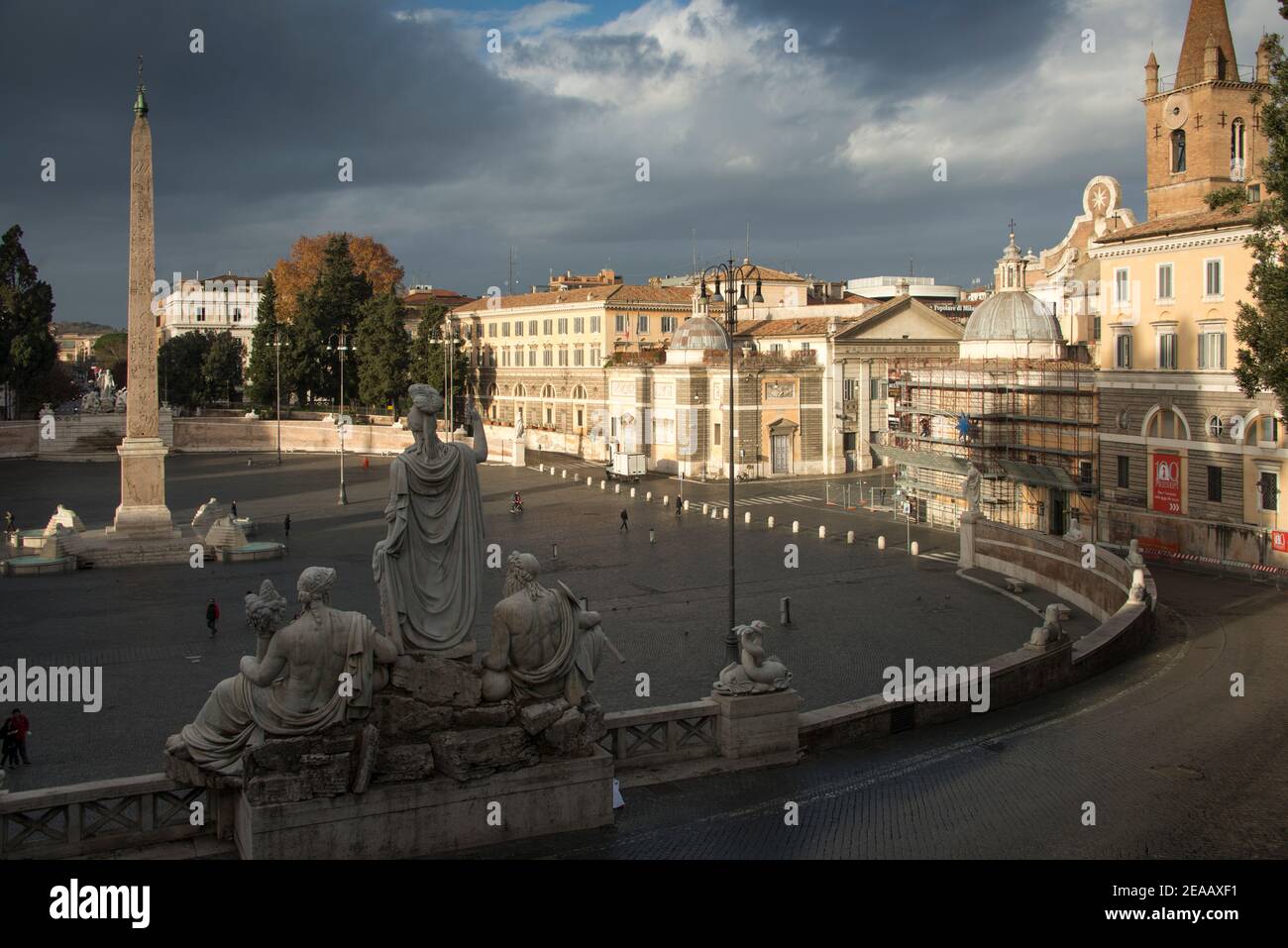 Atmosfera mattutina in Piazza del Popolo, Roma Foto Stock