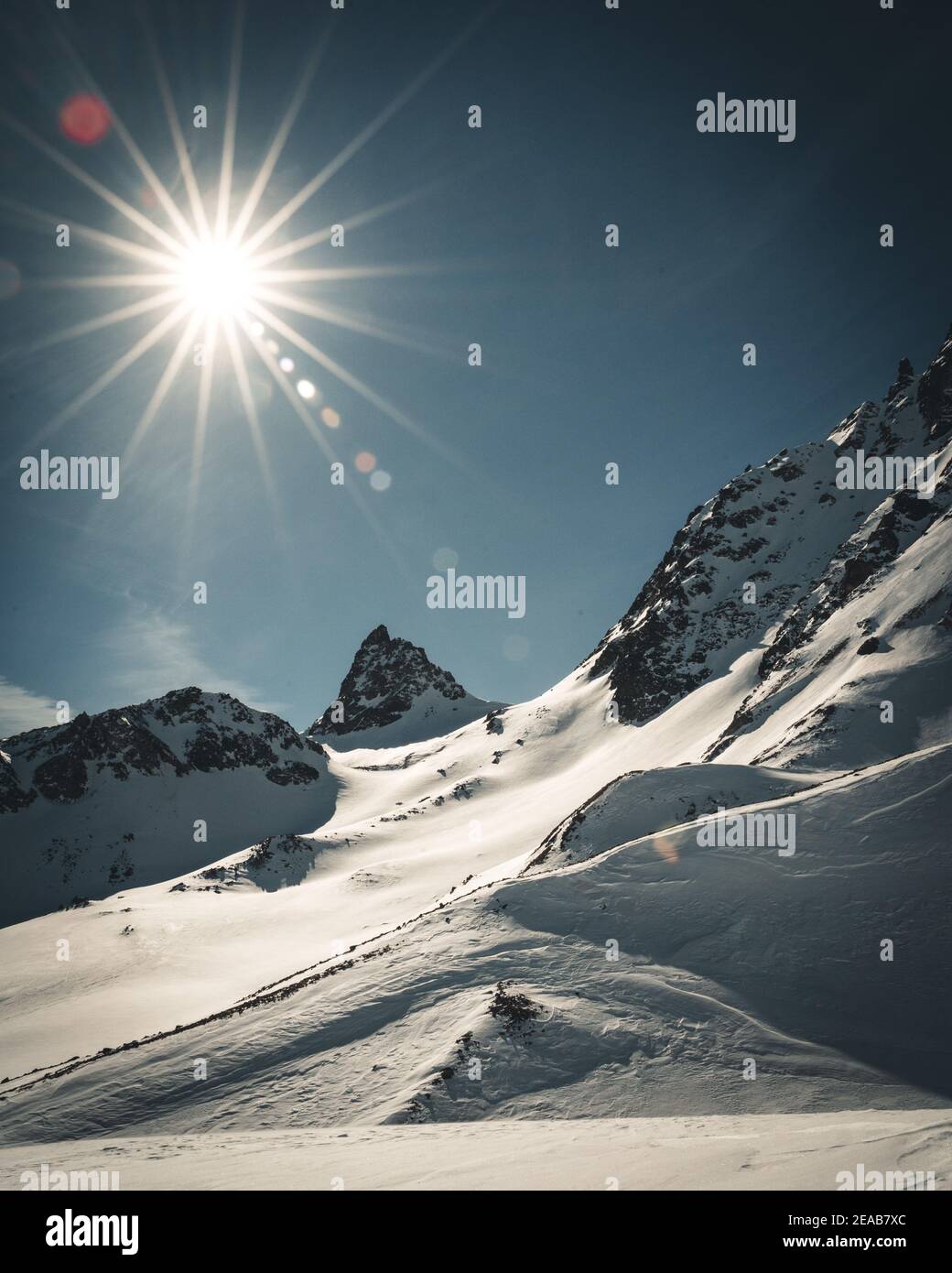 Austria, Ischgl, raggio di luce, neve, montagna, Alpine, Alpi, Sci Foto Stock