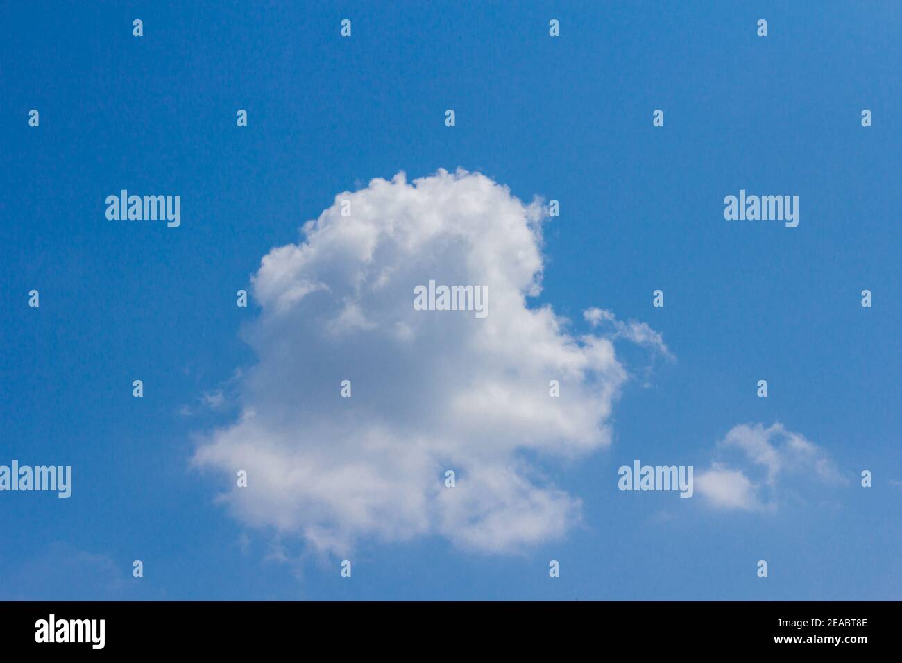 nuvole, sole, sole, cielo blu, nuvole bianche Foto Stock