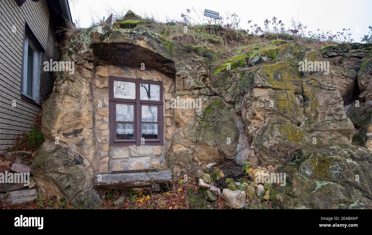 Germania, Sassonia-Anhalt, Langenstein, dimora rupestre, abitato fino al 1916, distretto di Harz Foto Stock