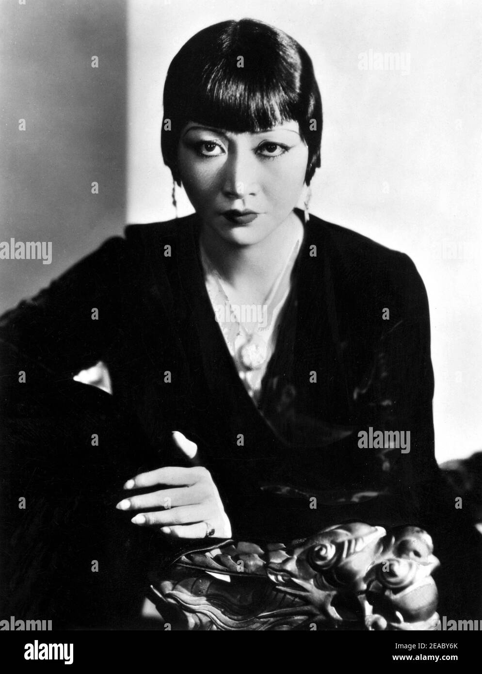 1932 ca. , USA :la cineattrice cino-americana ANNA MAY WONG ( 1907 - 1961 ) - Paramount publicity Still -- CINEMA -- Archivio GBB Foto Stock