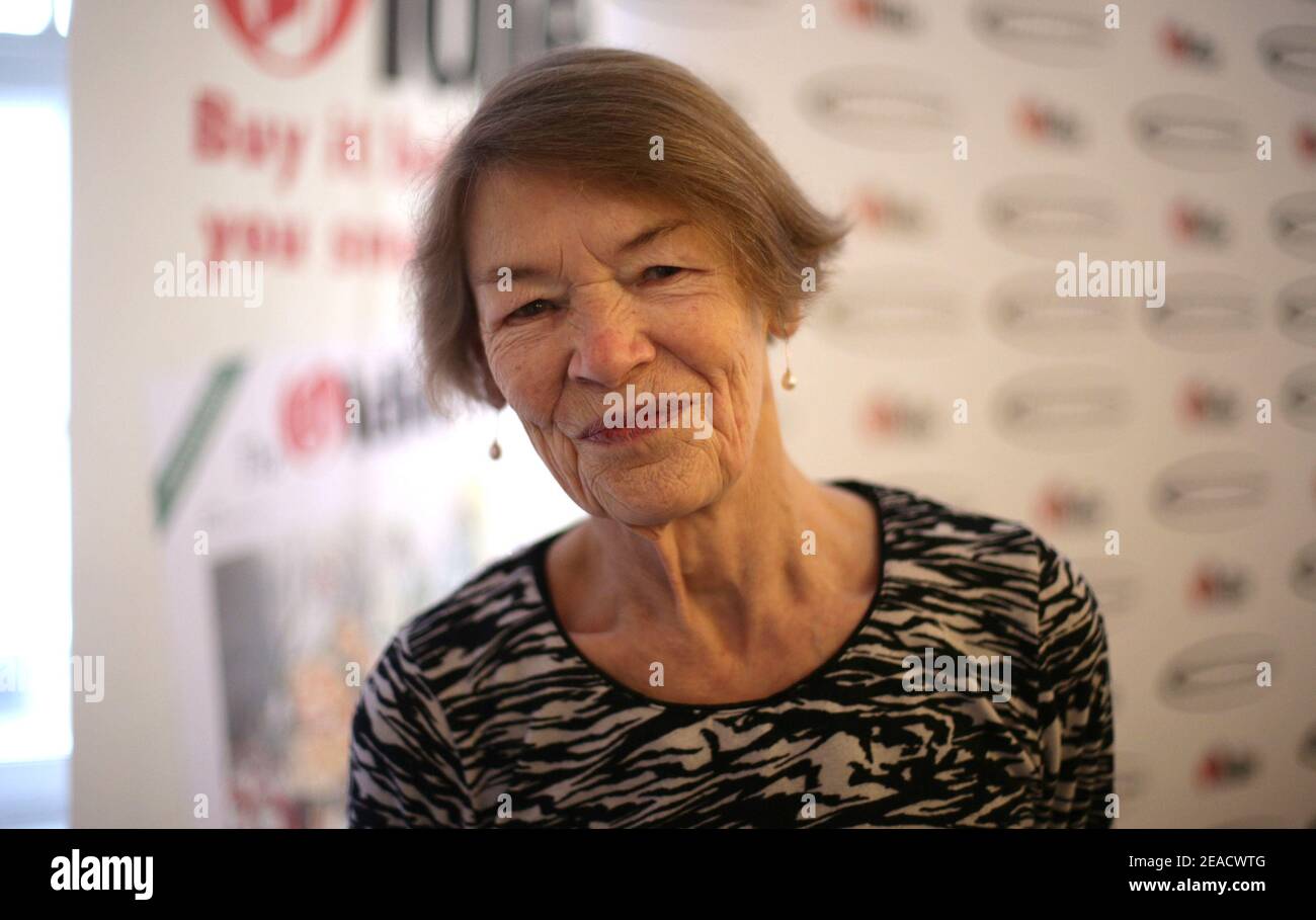 File photo datato 7/2/2017 di Glenda Jackson che ha detto l'ex primo ministro Theresa May è stato trattato male dal paese perché era una donna. L'attrice e l'ex deputato, 84, ha detto al radio Times che il precedente leader conservatore è stato mal trattato dal suo stesso partito, così come altri. Data di emissione: Martedì 9 febbraio 2021. Foto Stock