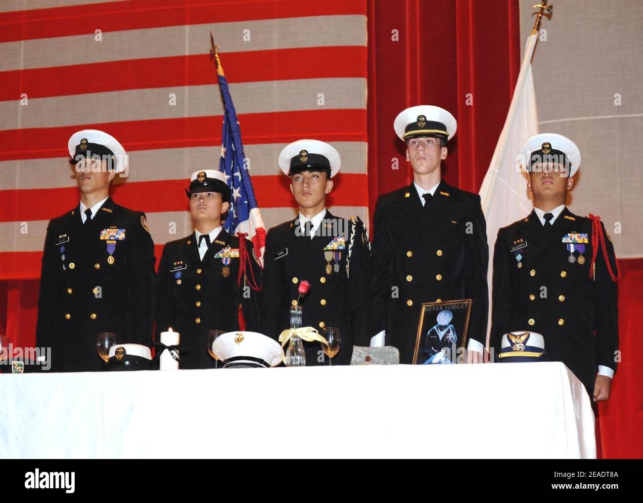 Nile C. Kinnick High School Navy Jr. Reserve Officers' Training Corps POW-mia cerimonia di riconoscimento 120919 Foto Stock