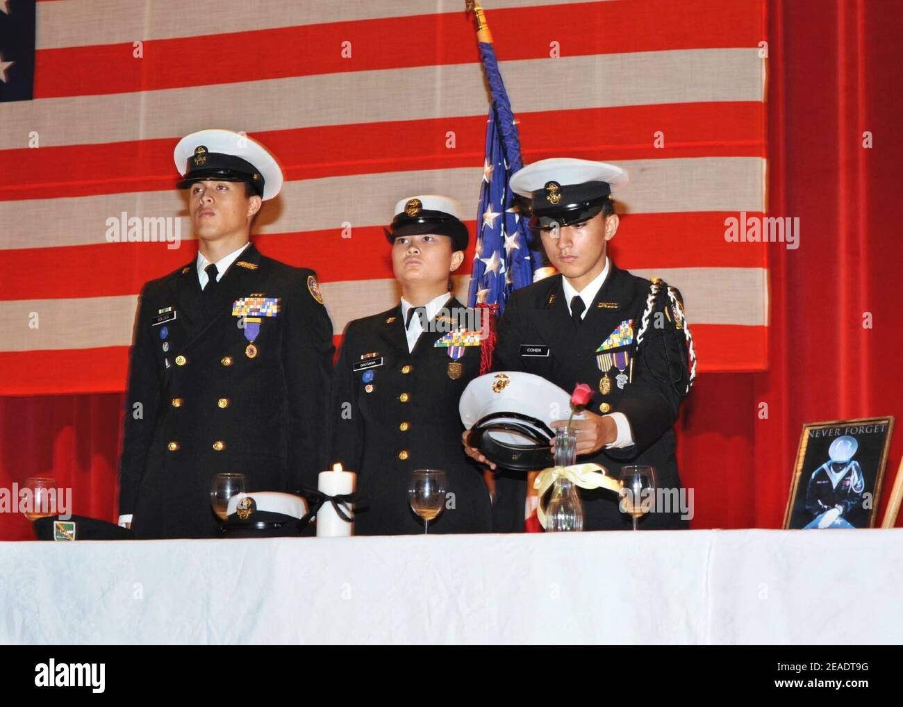 Nile C. Kinnick High School Navy Jr. Reserve Officers' Training Corps POW-mia cerimonia di riconoscimento 120919 Foto Stock