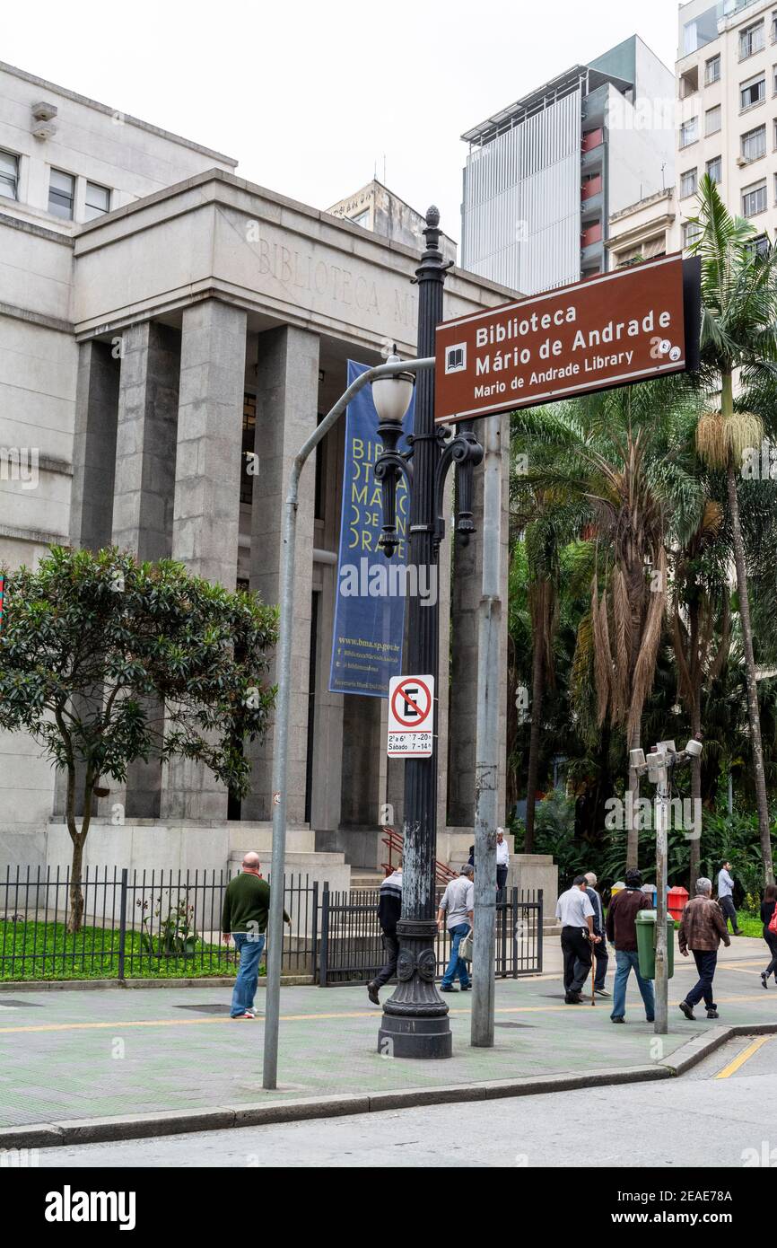 La Biblioteca Mario de Andrade (la più grande biblioteca pubblica della città di Sao Paula su Rua da Consolacao, Repubblica di San Paolo, Brasile. Foto Stock