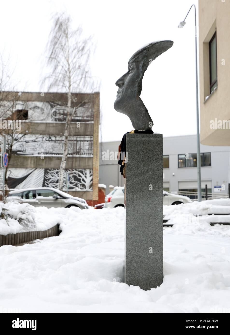 Una scultura di busto del leggendario musicista e cantautore dei Beatles John Lennon a Vilnius (di Jonas Gencevicius). Foto Stock