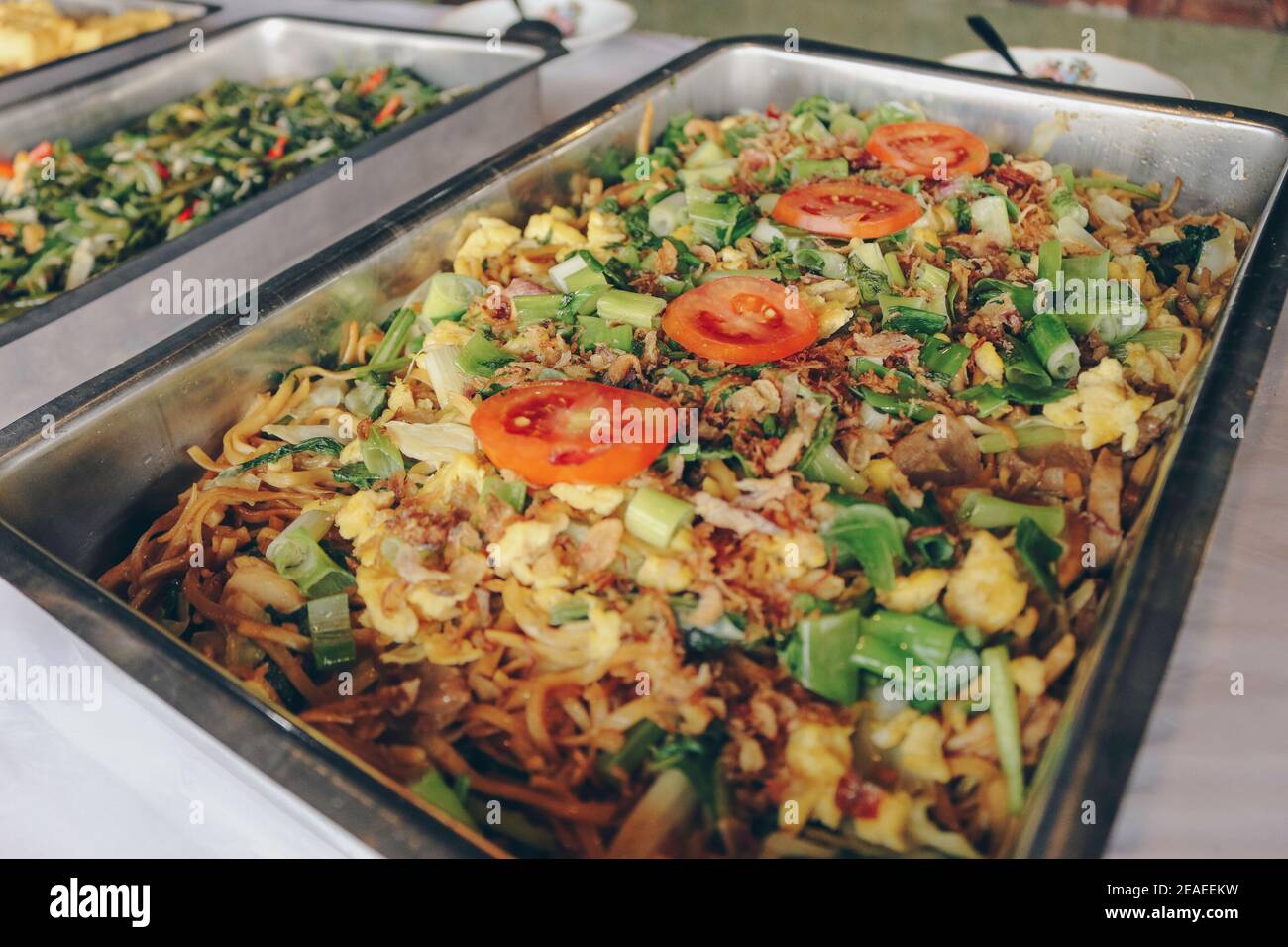 Mie Goreng Jawa o bakmi jawa o java noodle. Spaghetti indonesiani tradizionali di strada dal centro di giava o Yogyakarta, indonesia. Foto Stock