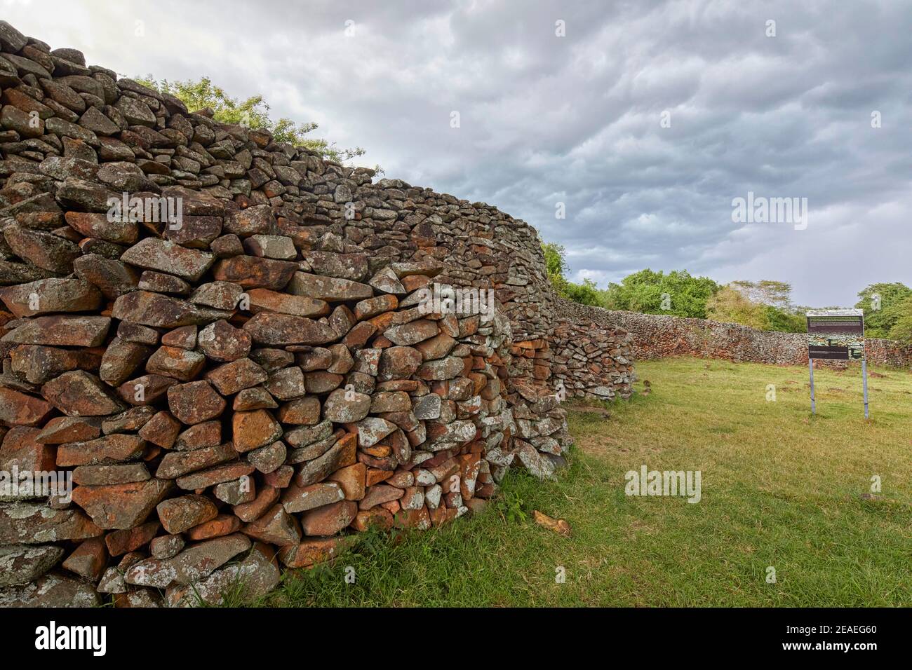 Porta Occidentale, Thimlich Ohinga complesso (Unesco) in Kenya, Africa Foto Stock