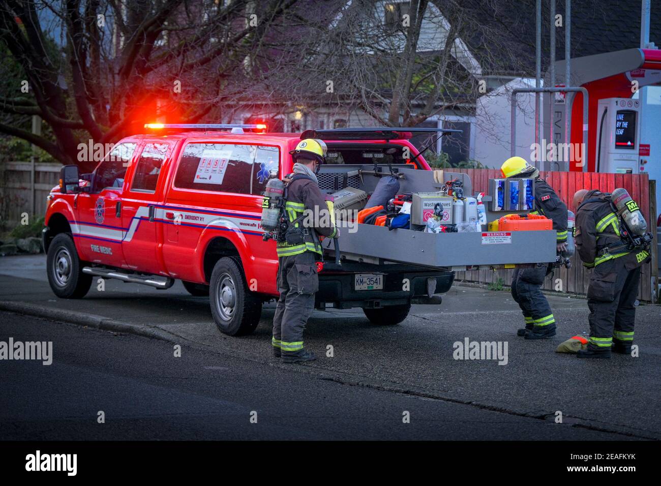 Vigili del fuoco, soccorritori, camion dei vigili del fuoco, Vancouver, British Columbia, Canada Foto Stock