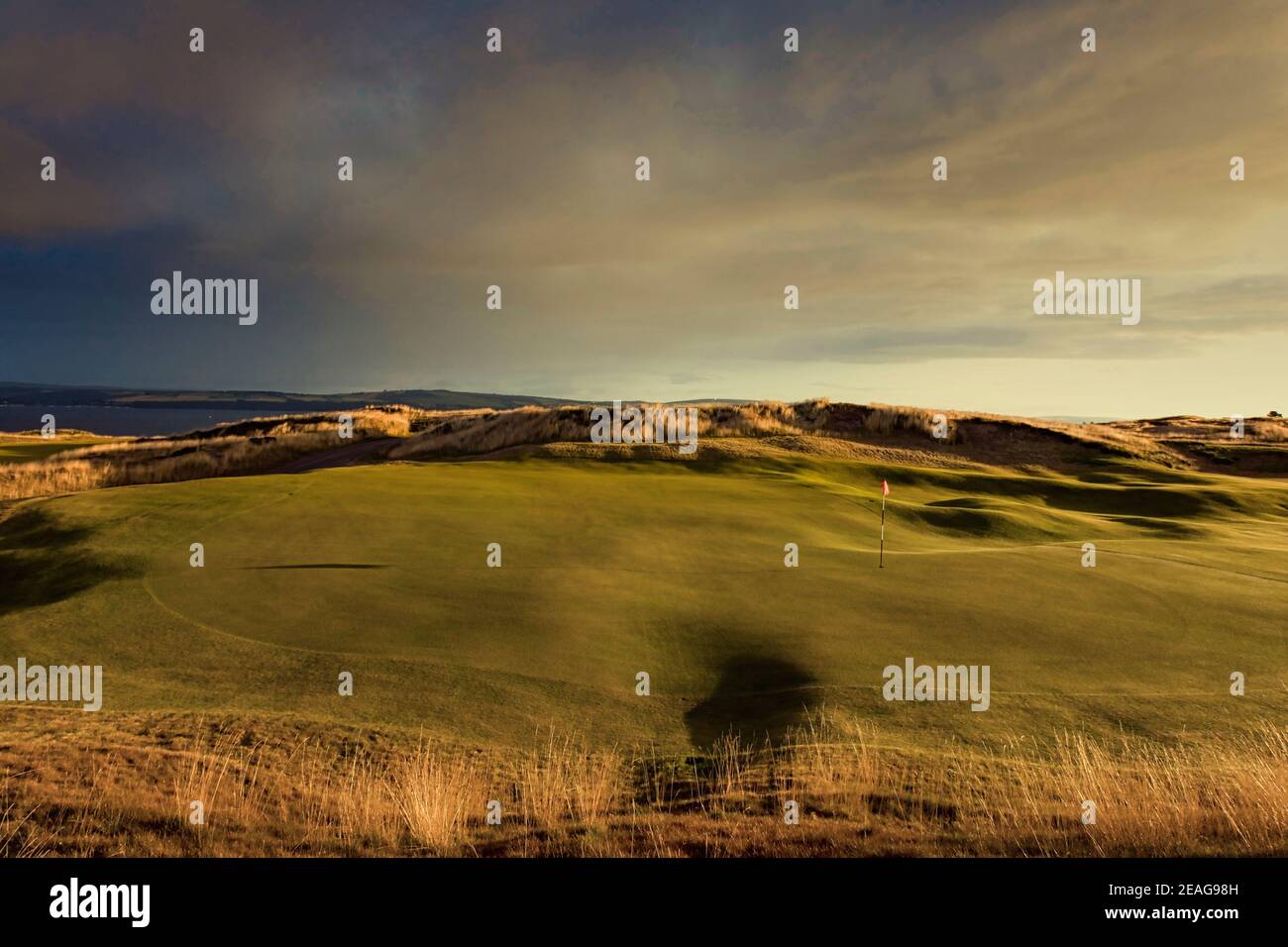 18th hole, Castle Stuart Golf Links, vicino a Inverness, Scozia, Regno Unito. Proprietà rilasciata (PR) Foto Stock