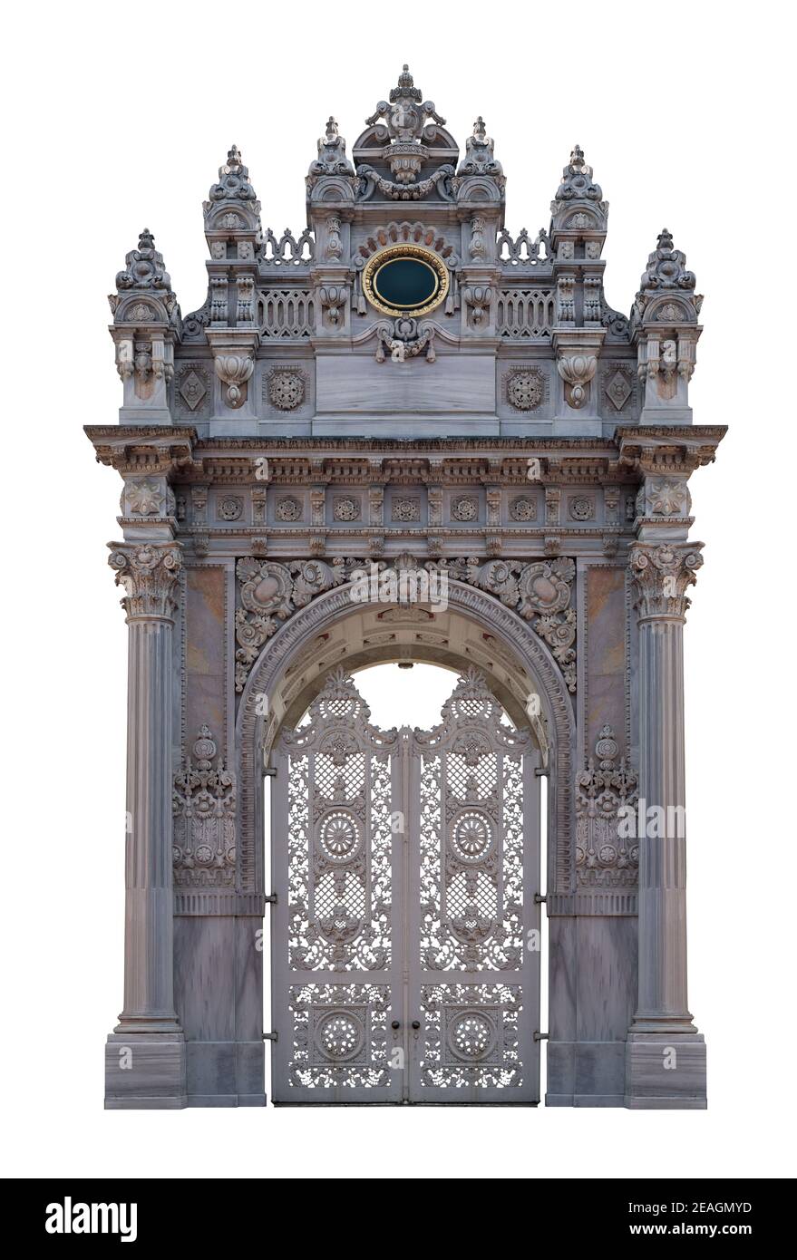 Elementi di architettura di edifici, porte antiche e porte con bar. Per le strade di Istanbul, luoghi pubblici. Foto Stock