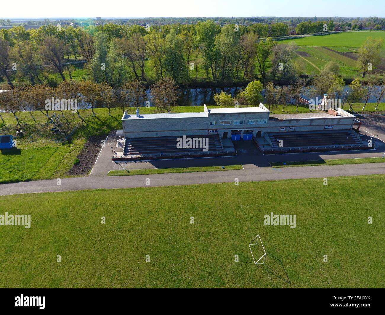 La costruzione della palestra presso lo stadio. Casa in paese di sport. Foto Stock