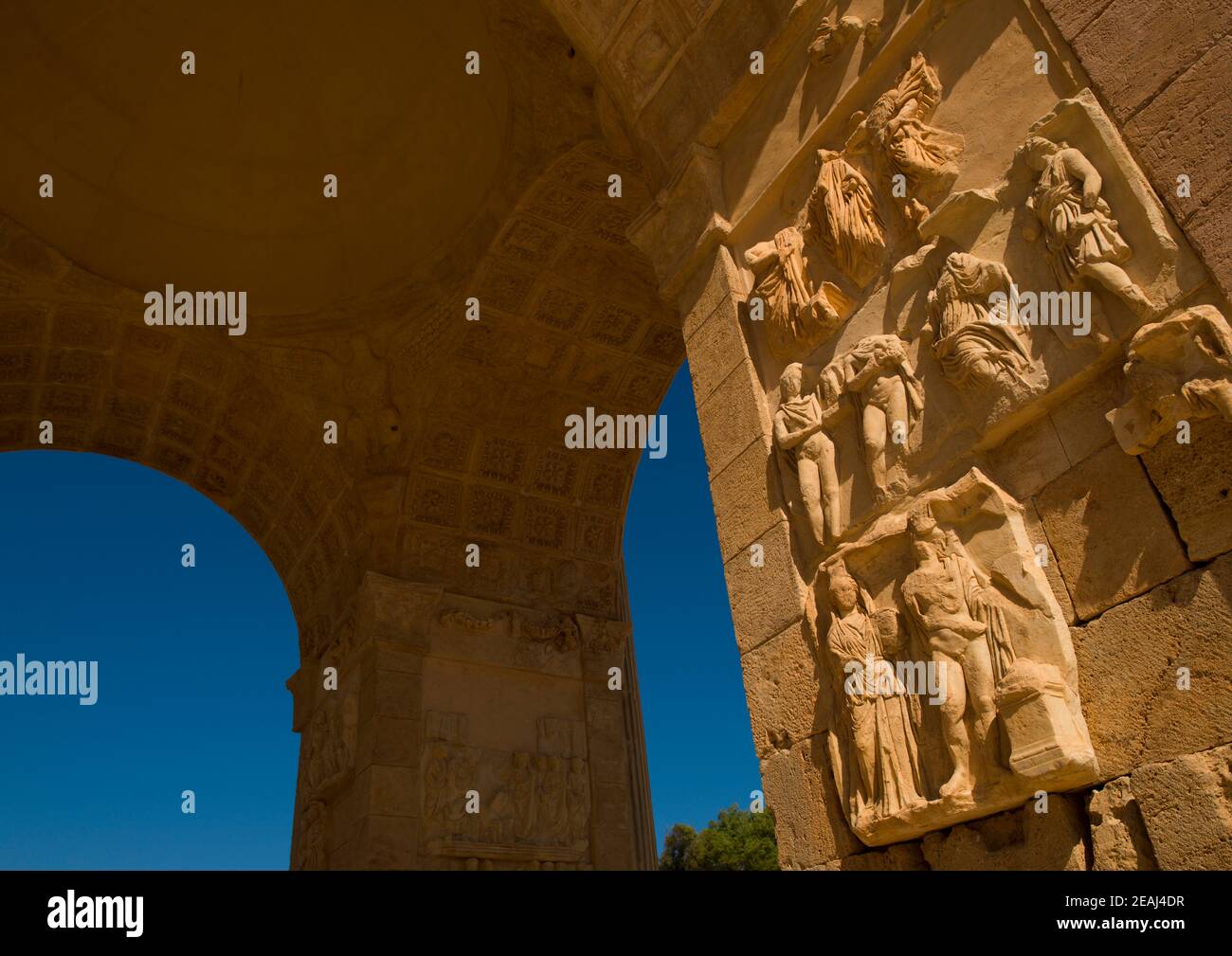 Arco di settimo severo dettaglio in leptis magna, Tripolitania, Khoms, Libia Foto Stock