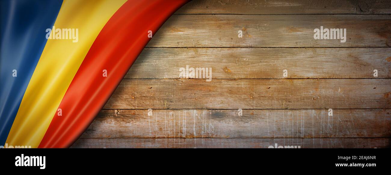 Bandiera rumena su banner vintage in legno Foto Stock