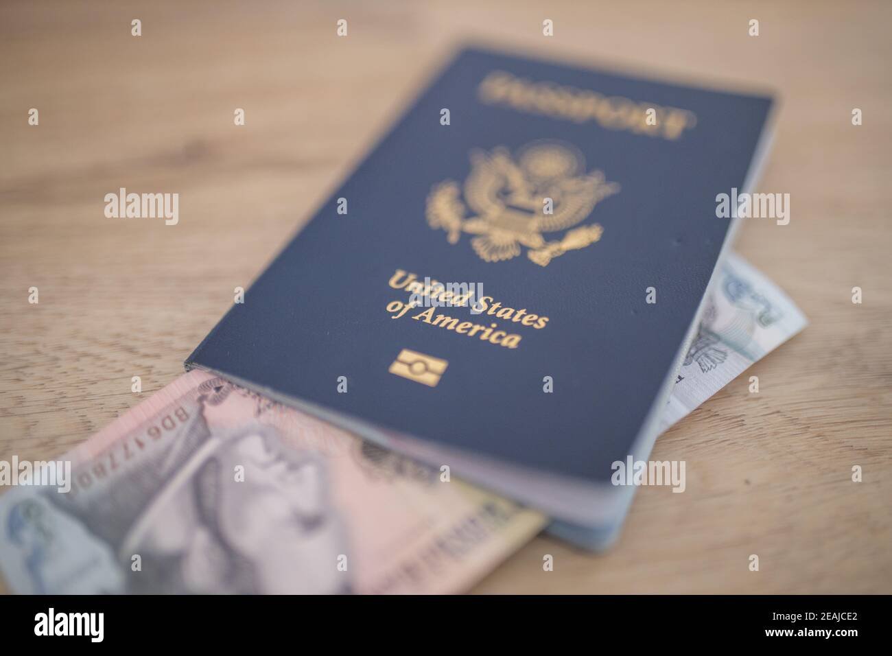 Passaporto degli Stati Uniti d'America con cinque Lempiras Honduran Fattura interna Foto Stock