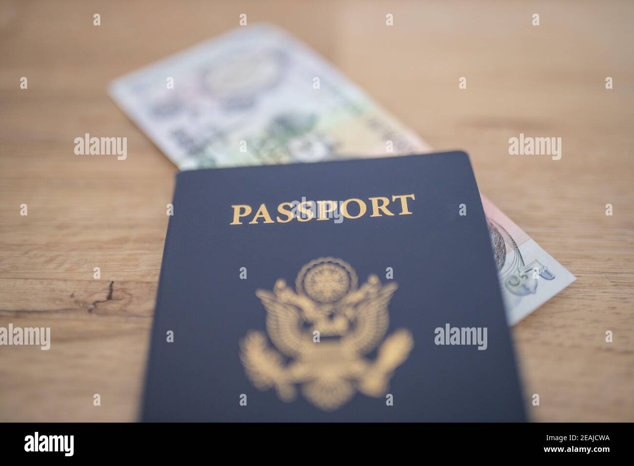 Passaporto degli Stati Uniti d'America con cinque Lempiras Honduran Fattura interna Foto Stock