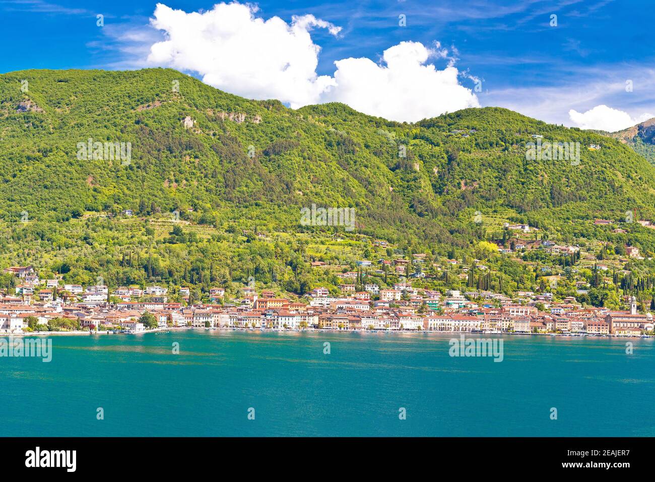 Città di Salo sul Lago di Garda vista lago Foto Stock