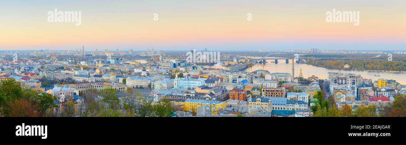Panorama Città Vecchia di Kiev Podil Foto Stock