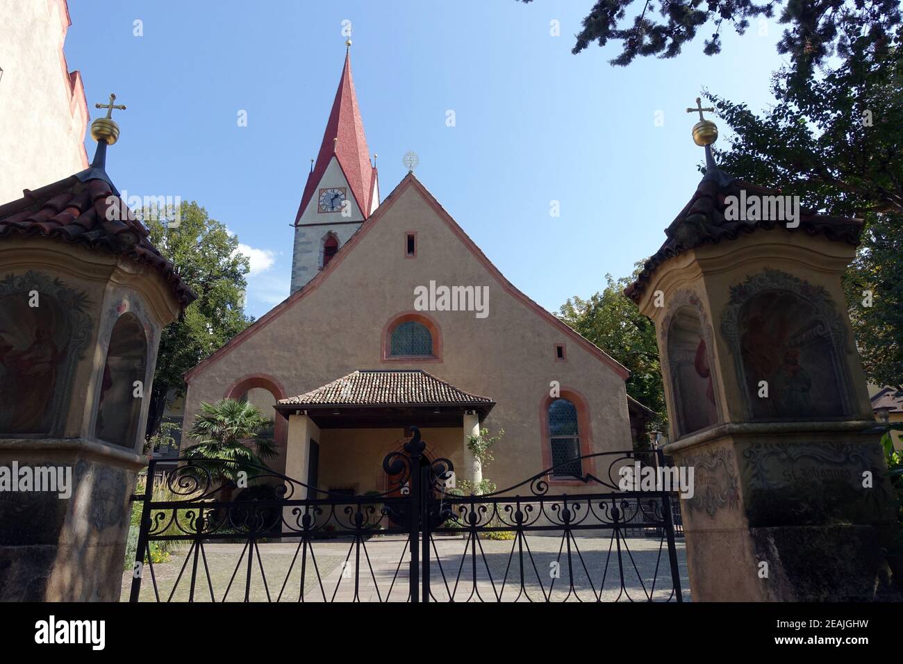 Chiesa parrocchiale cattolica romana di San Giorgio Obermais Foto Stock