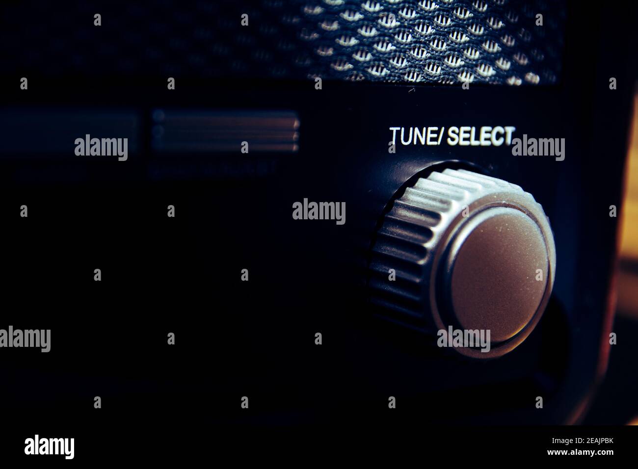 Pulsante TUNE Select su una radio analogica vintage e retro. Foto Stock