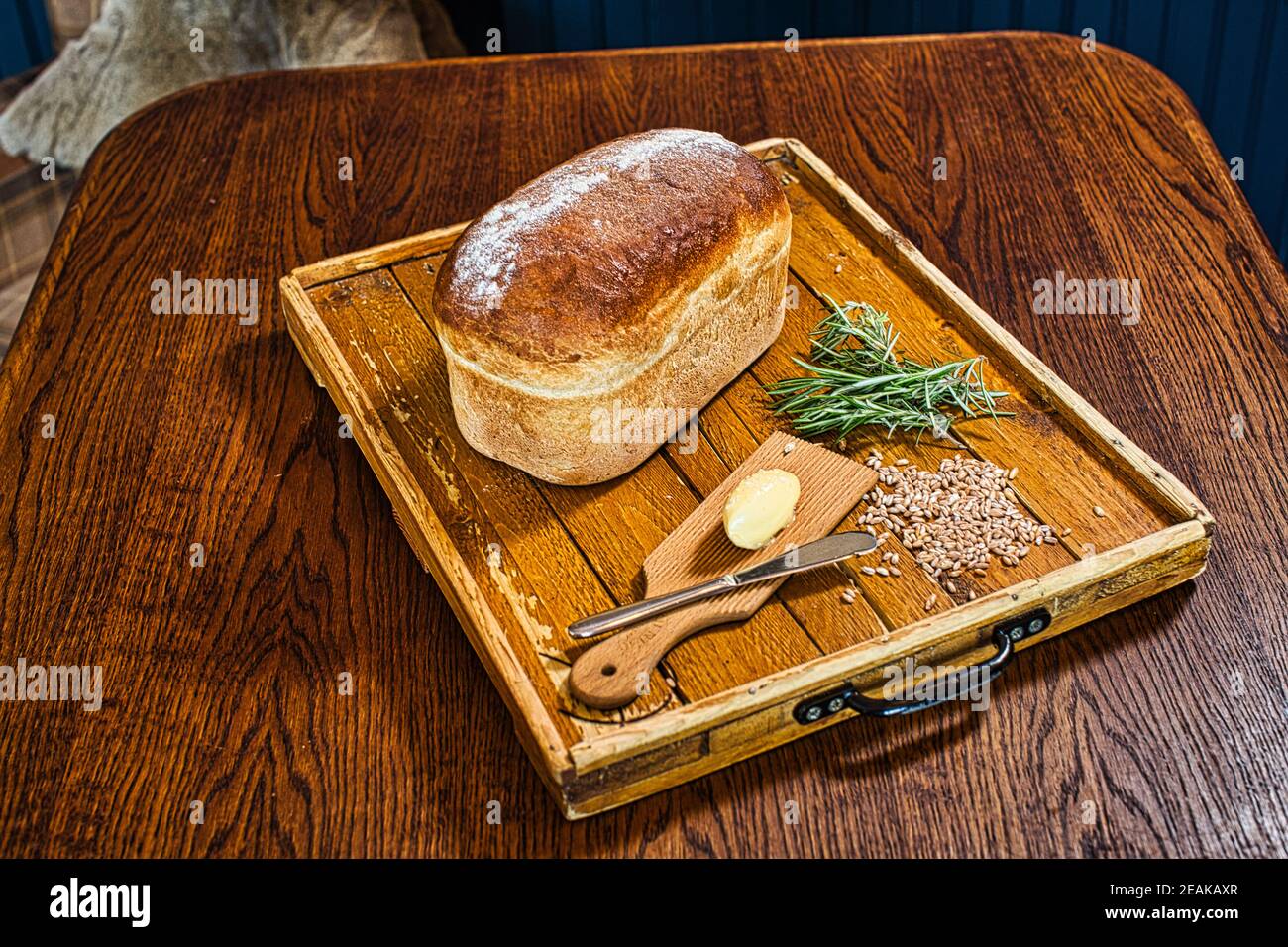 GRAN BRETAGNA / Inghilterra / pane appena sfornato / fatto in casa / pane / fare pane artigianale. Foto Stock