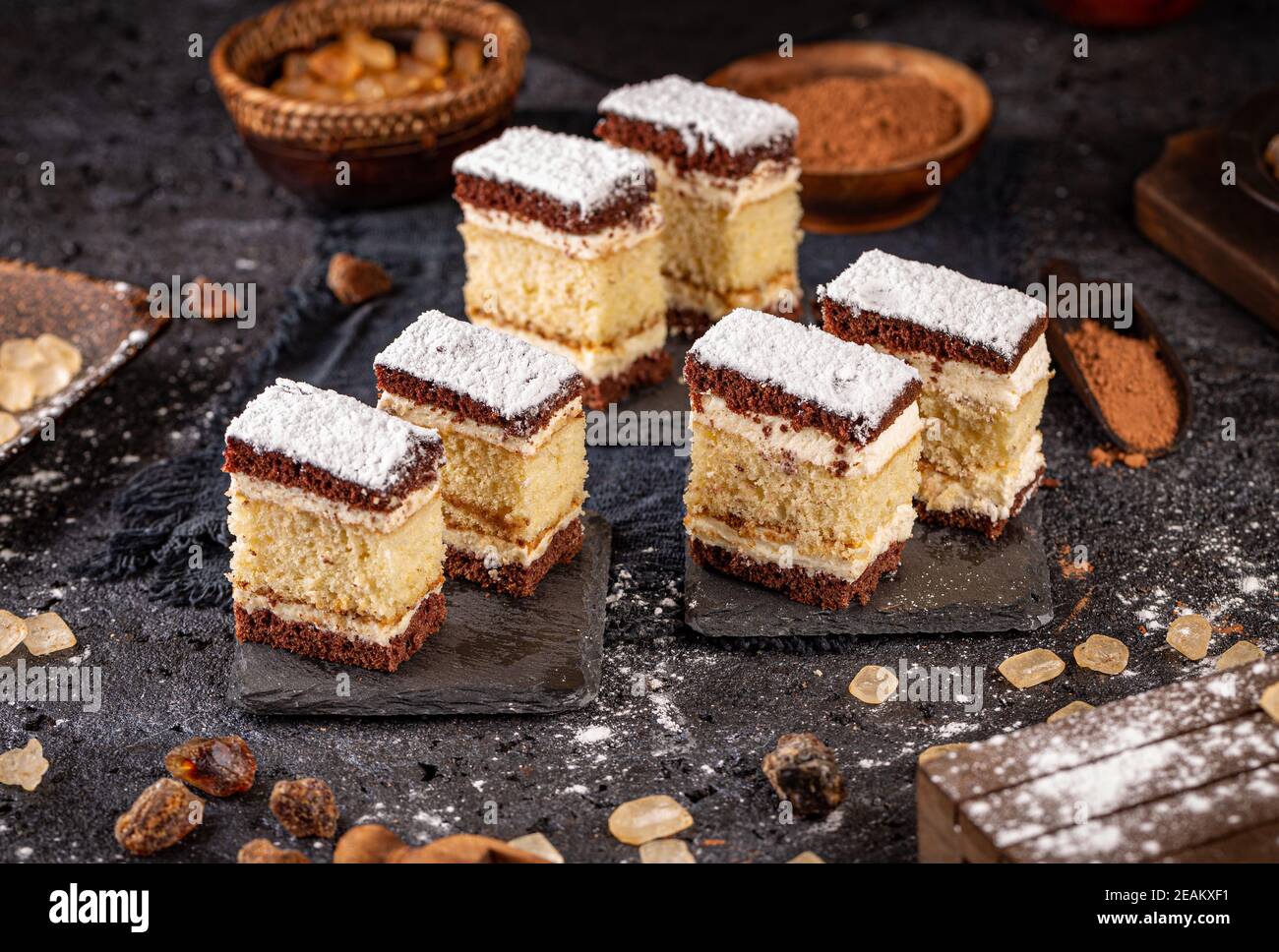 Mini pan di Spagna a strati fatto in casa Foto Stock